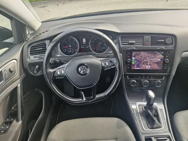 Volkswagen Golf view 14