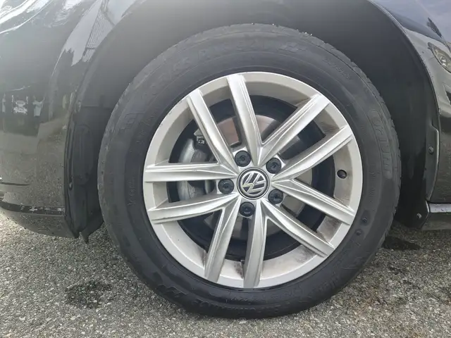 Volkswagen Golf view 15
