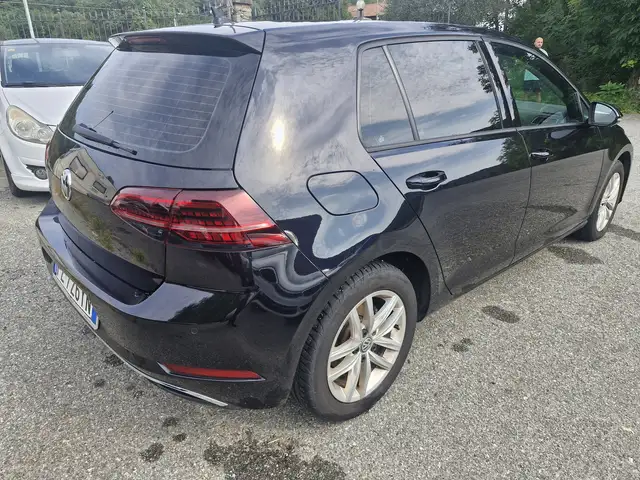 Volkswagen Golf view 6