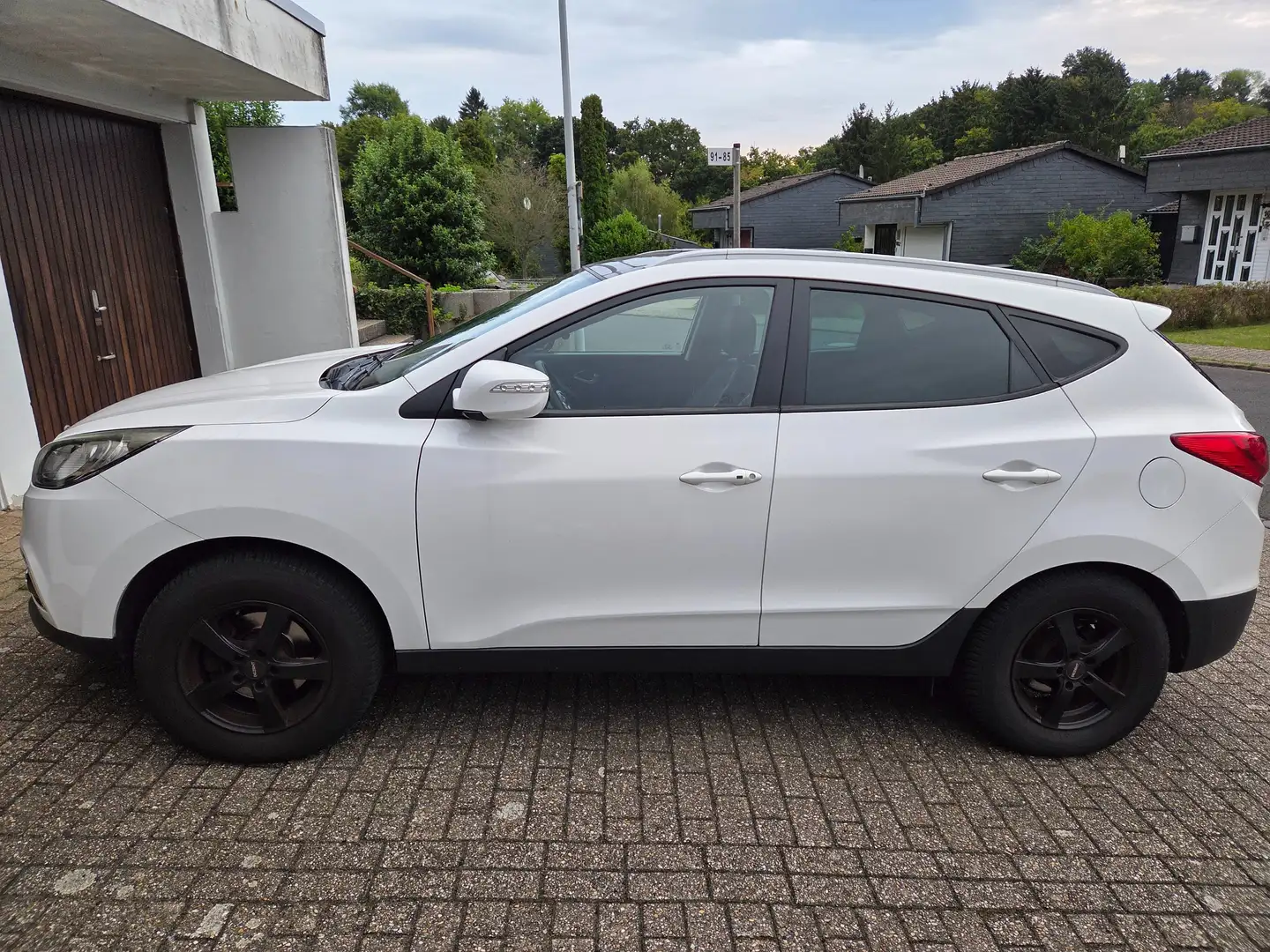 Hyundai iX35 ix35 2.0 4WD Premium Weiß - 2