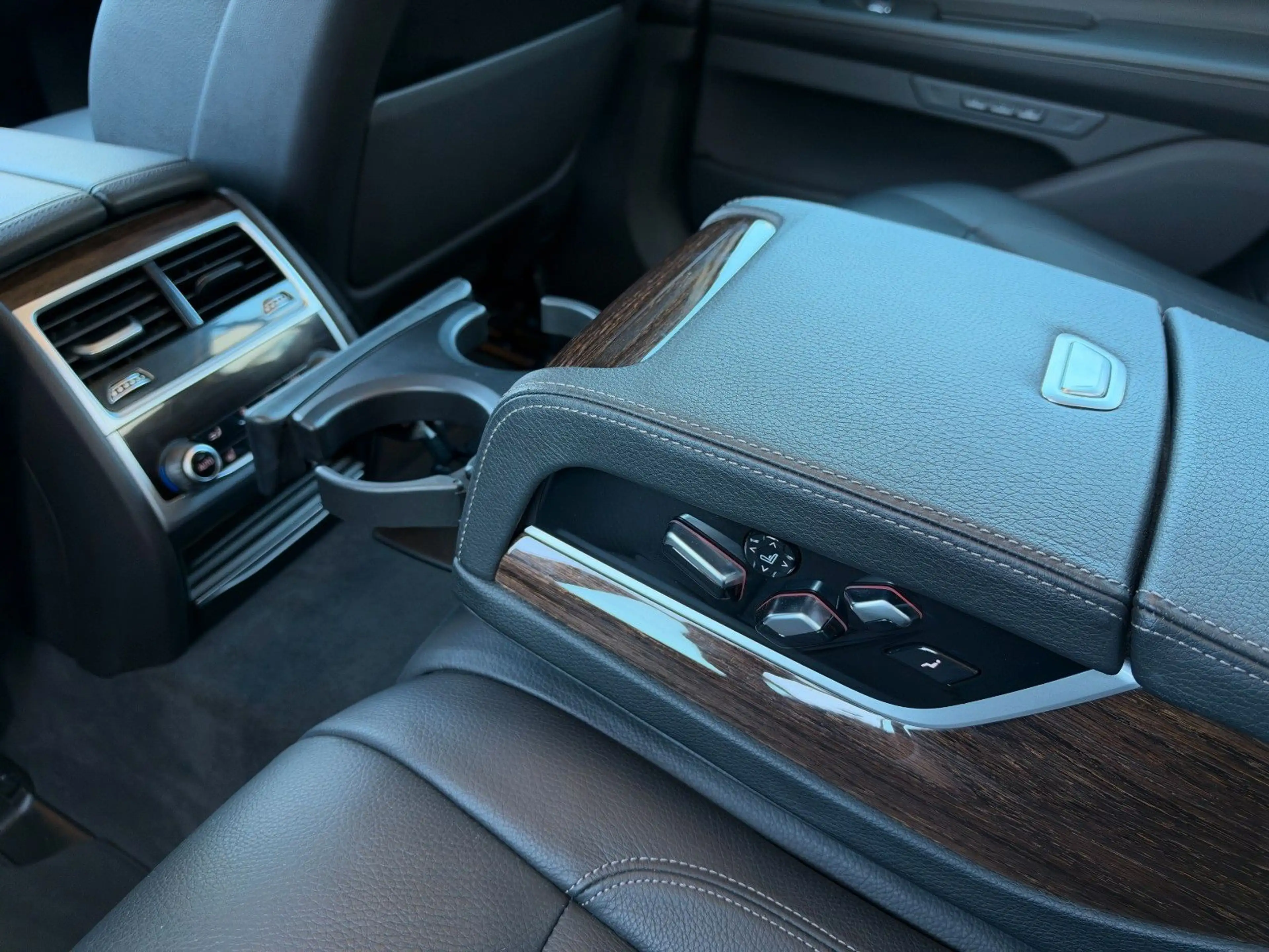 BMW 730 d xDrive *21"*Laser*HUD*Softclose*Massage* — photo 10