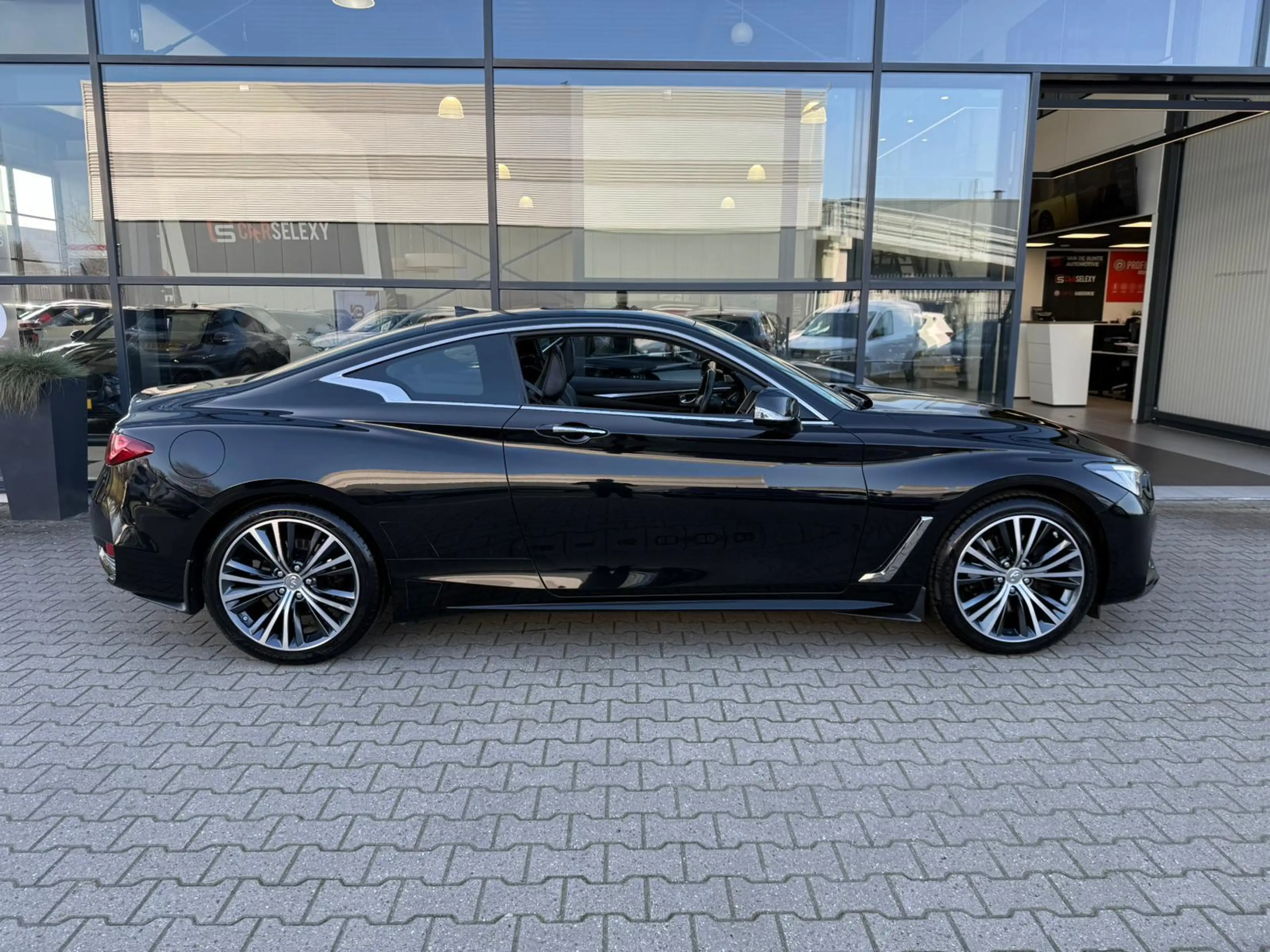 Infiniti Q60 Coupé 2.0t Premium Tech *Schuif-/Kanteldak & ACC* — photo 6