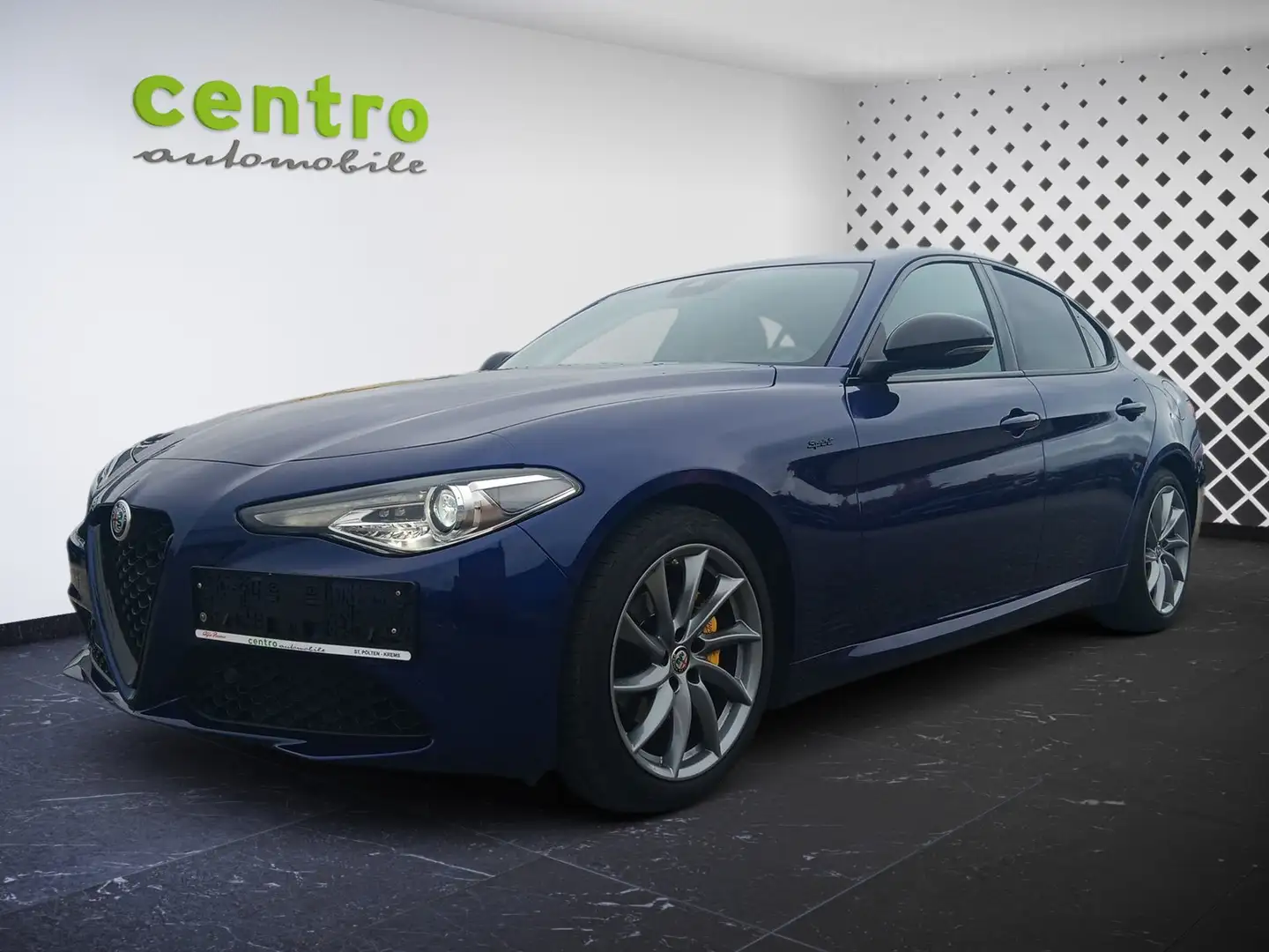 Alfa Romeo Giulia 2.0 16V 200 PS AT8 Sprint Blau - 2