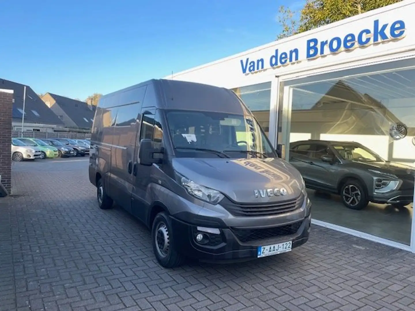 Iveco Daily 35S14 Gris - 1