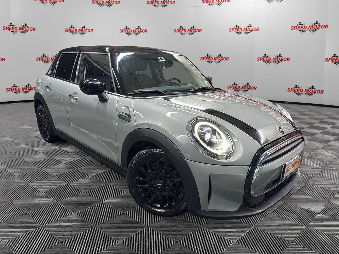 MINI Cooper Mini 1.5 Cooper Essential 5 porte, FULL LED, PRON Grigio - 2