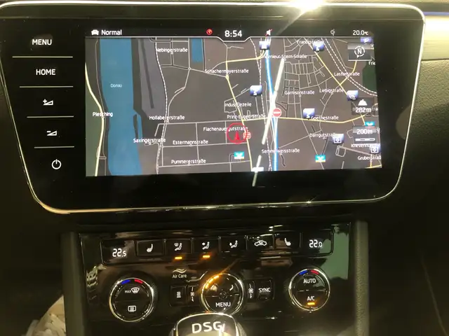 Skoda Superb view 5