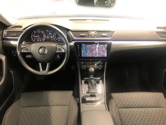 Skoda Superb view 9