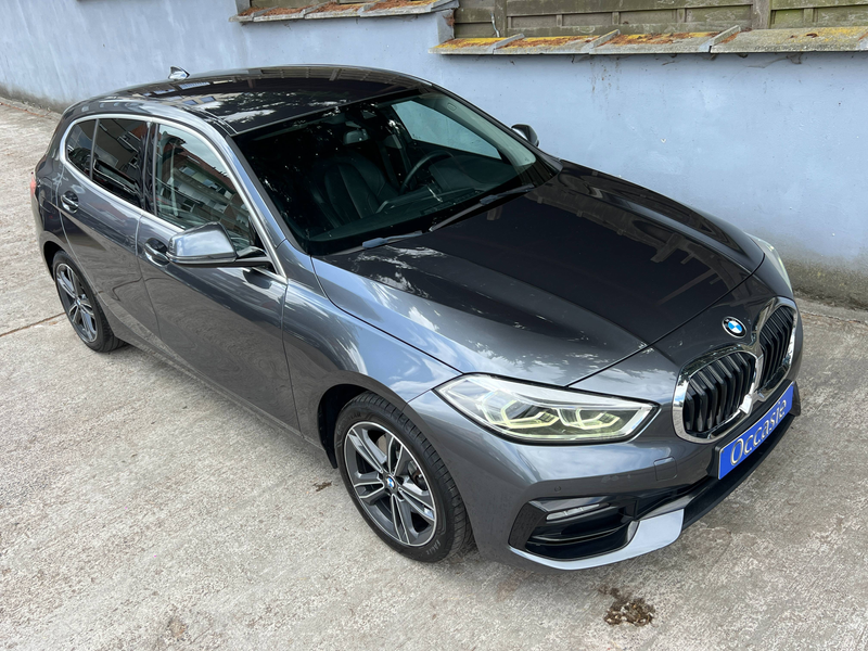 BMW 118 i Sport Line 6vit 140cv (cuir clim led navig ect) — photo 9