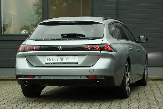 Peugeot 508 SW view 3