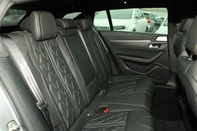 Peugeot 508 SW view 8