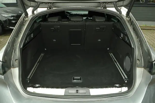 Peugeot 508 SW view 6