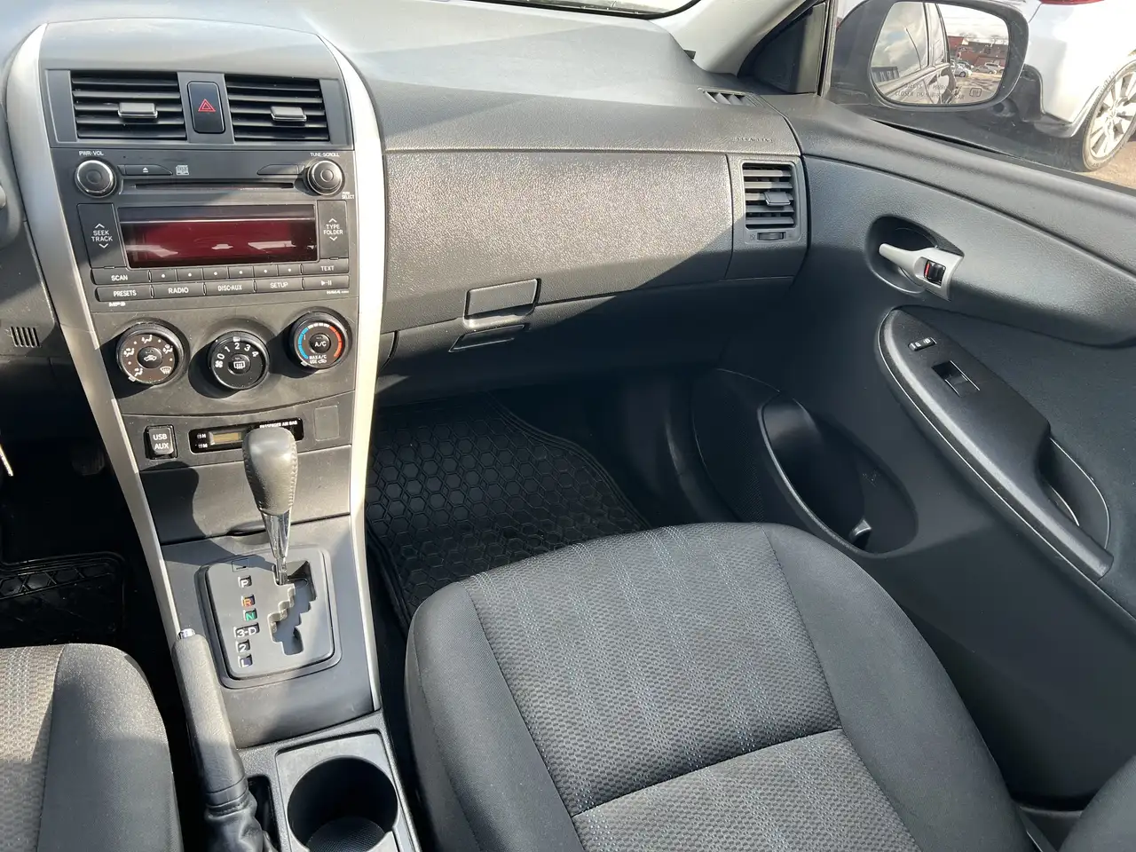 Toyota Corolla снимка Toyota Corolla