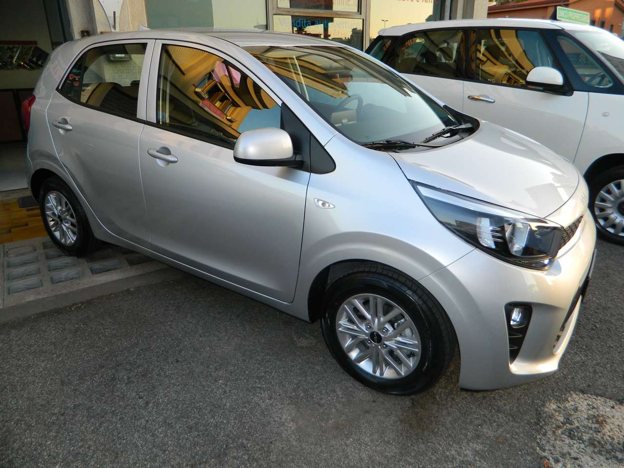 Kia Picanto 1.0 BENZINA 67CV URBAN SPECIAL EDITION - NUOVA ITA