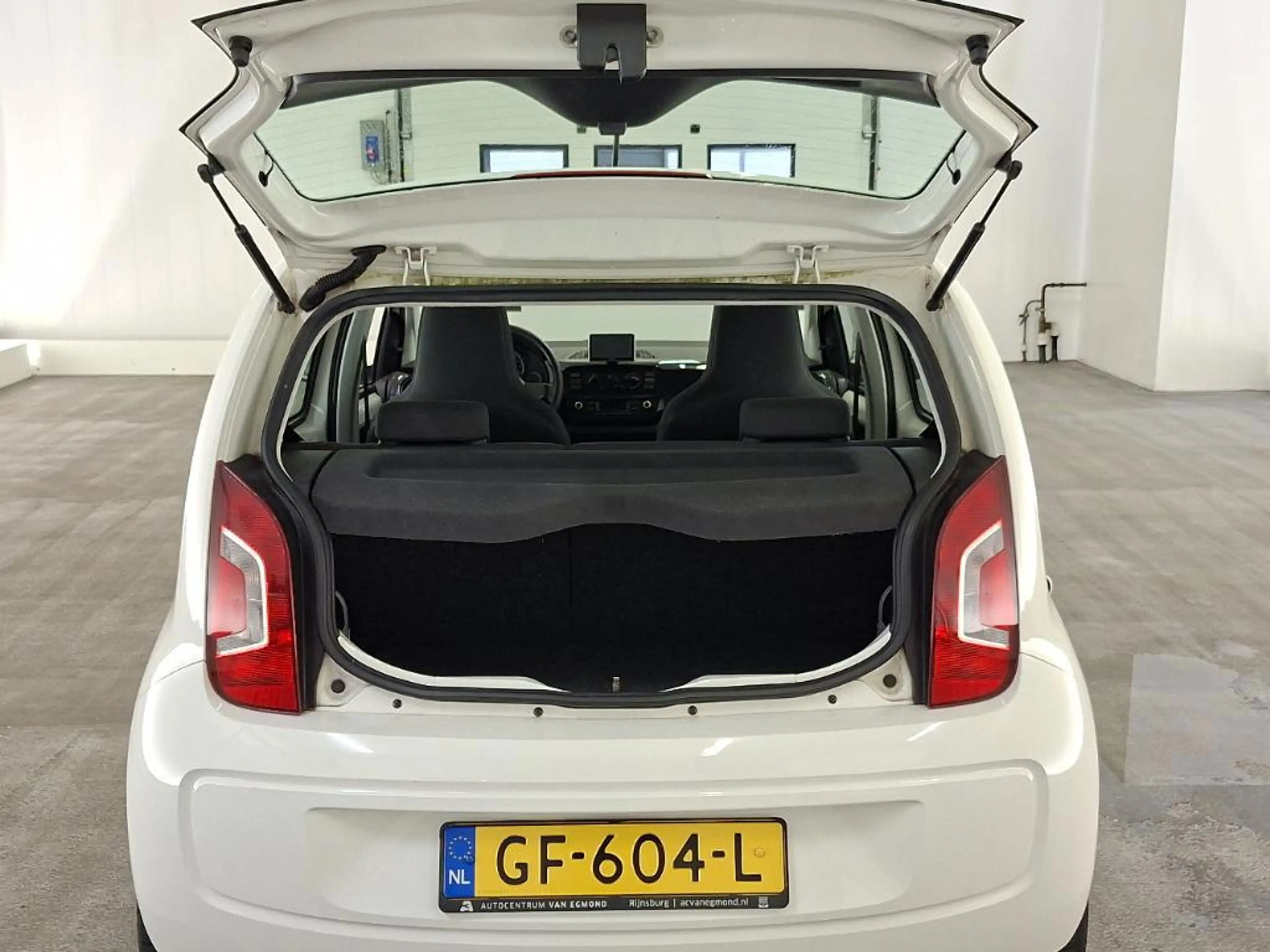 Volkswagen up! 1.0 move up! BlueMotion — photo 7