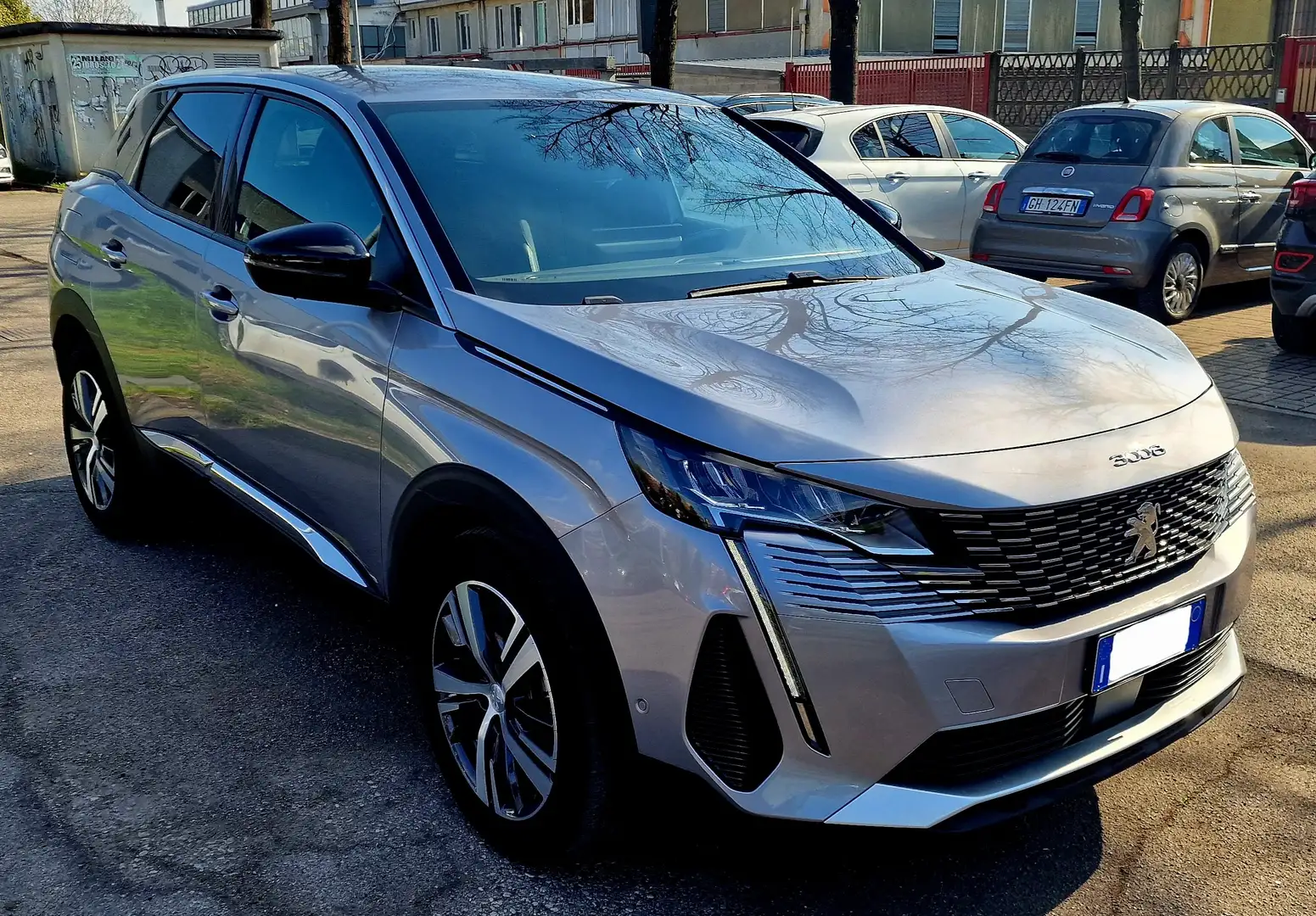 Peugeot 3008 1.2 Puretech T Allure Pack s Grijs - 2