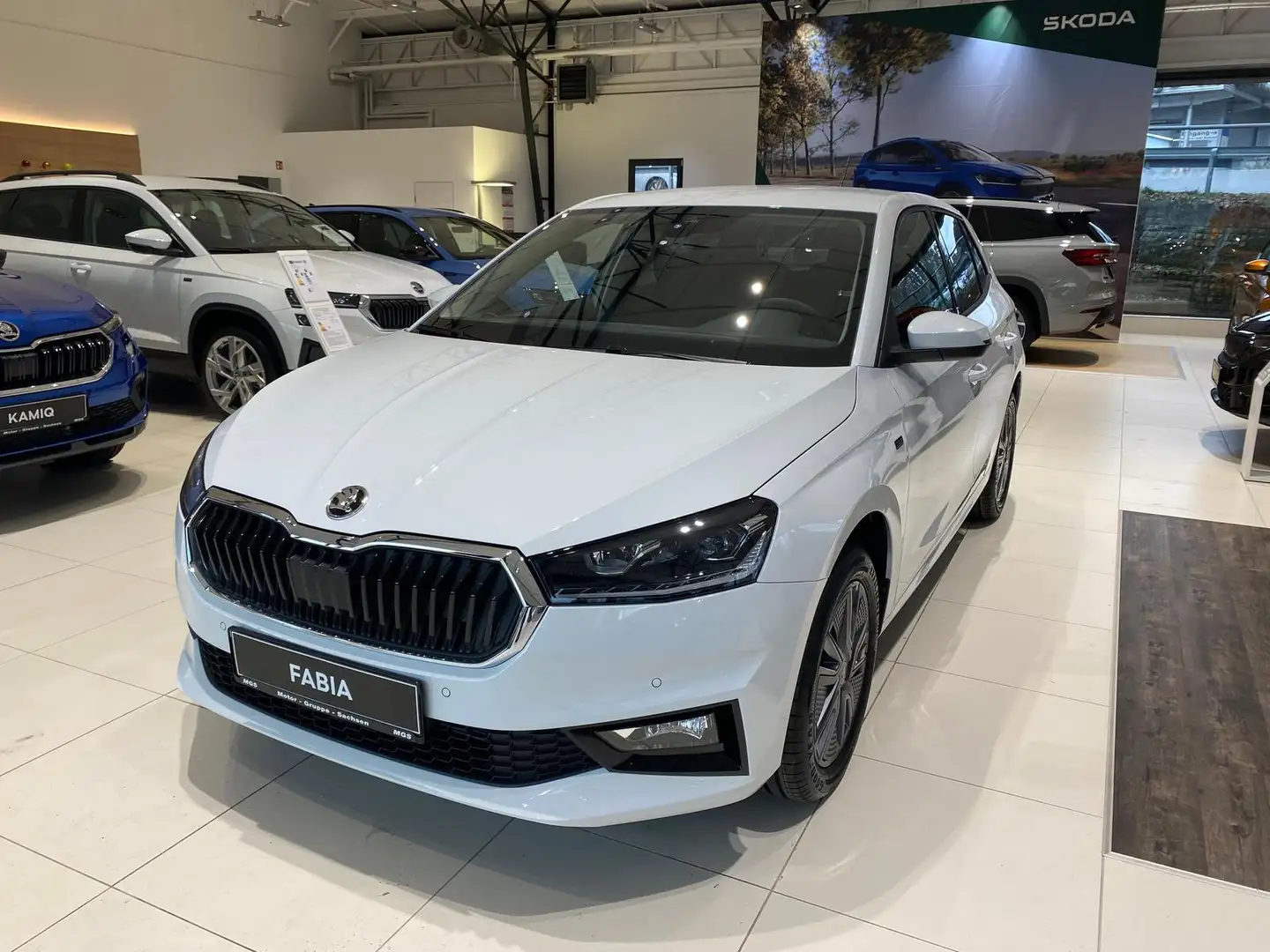 Skoda Fabia 1.0 TSI DSG Tour Weiß - 2