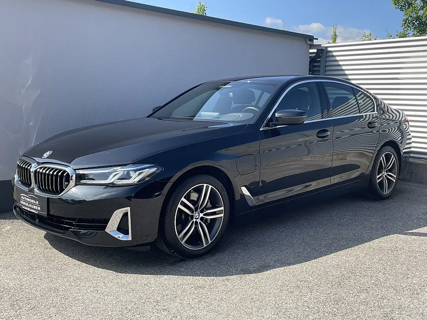 BMW 530 e PHEV xDrive Aut.LCI/LUXURYLINE/AHK/LASER/LIVE... Schwarz - 1