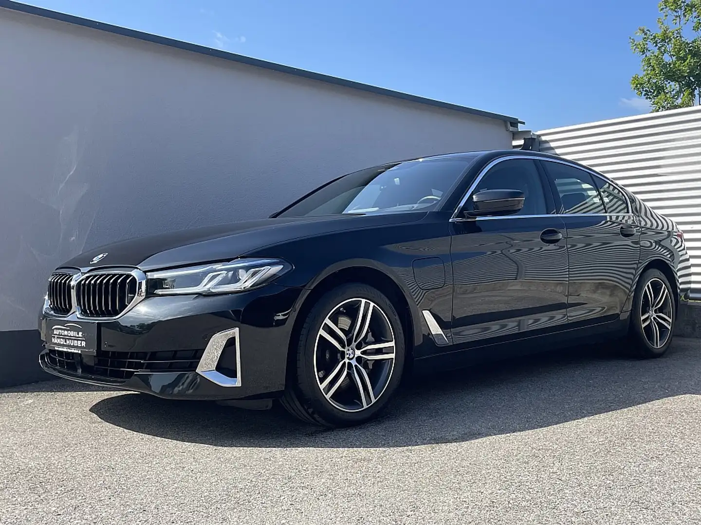 BMW 530 e PHEV xDrive Aut.LCI/LUXURYLINE/AHK/LASER/LIVE... Schwarz - 2