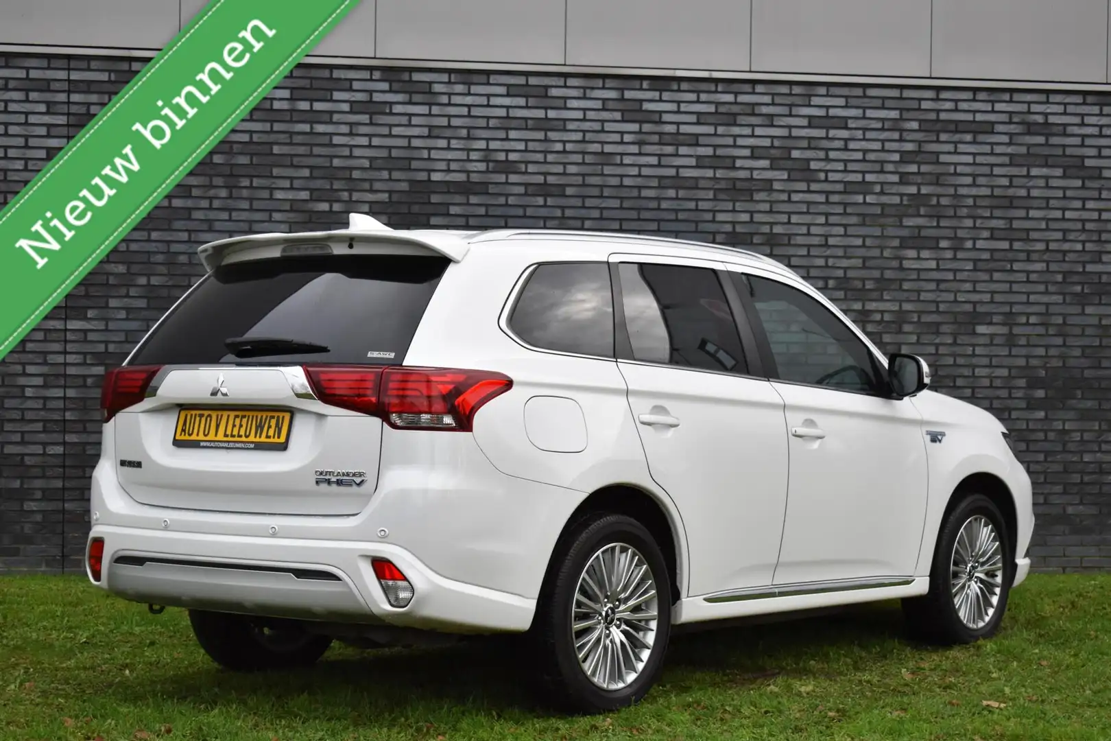 Mitsubishi Outlander 2.4 PHEV LEDER VOL! 360º CAMERA/ELEK. A. KLEP/CARP Wit - 2