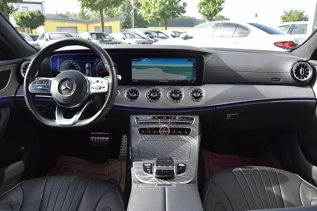 Mercedes-Benz CLS view 15