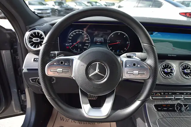 Mercedes-Benz CLS view 7