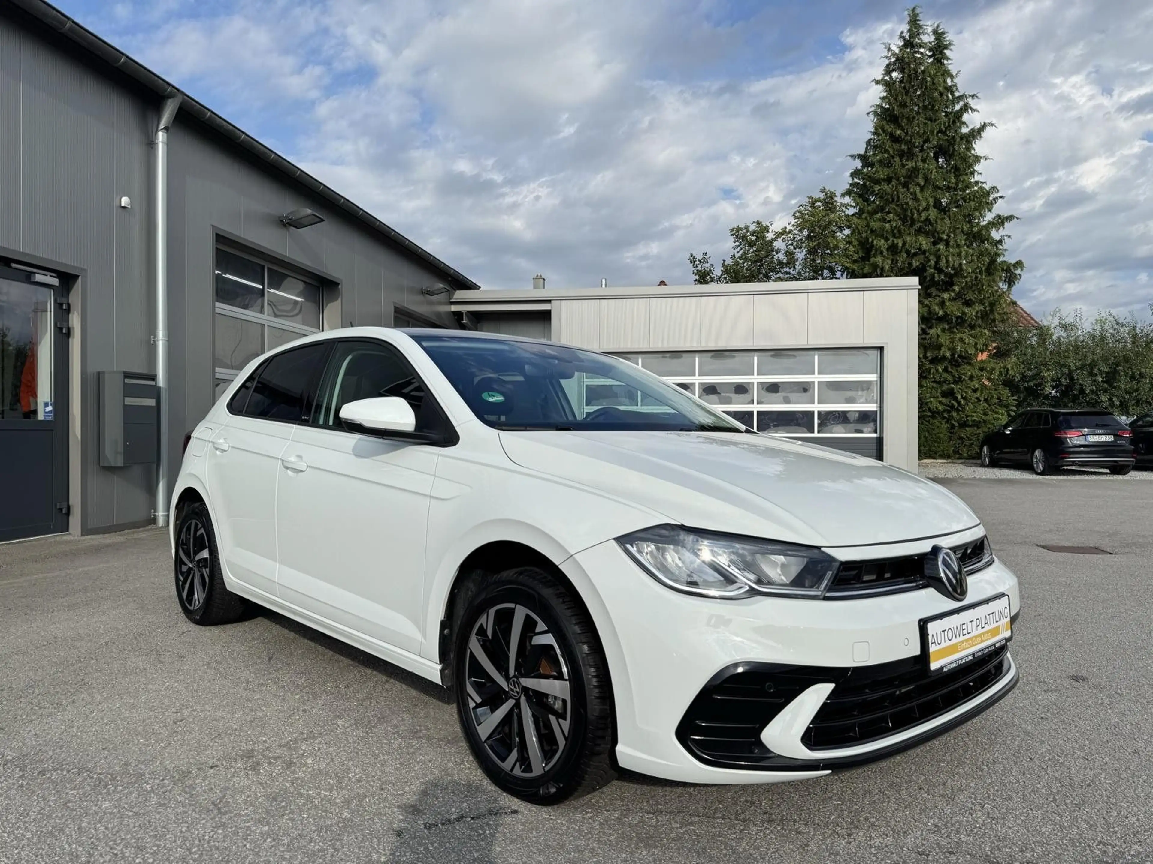 Volkswagen Polo VI 1.0 TSI Move DSG DAB ACC LED IQ Drive — photo 5