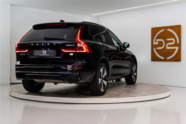Volvo XC60 view 5