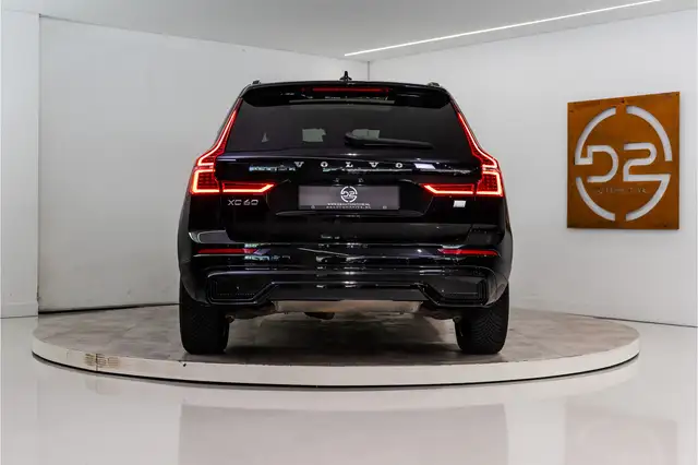 Volvo XC60 view 4