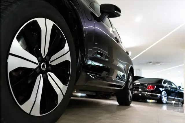 Volvo XC60 view 14
