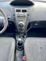 Toyota Yaris Pequeño Manual de 5 Puertas Beige - thumbnail 12