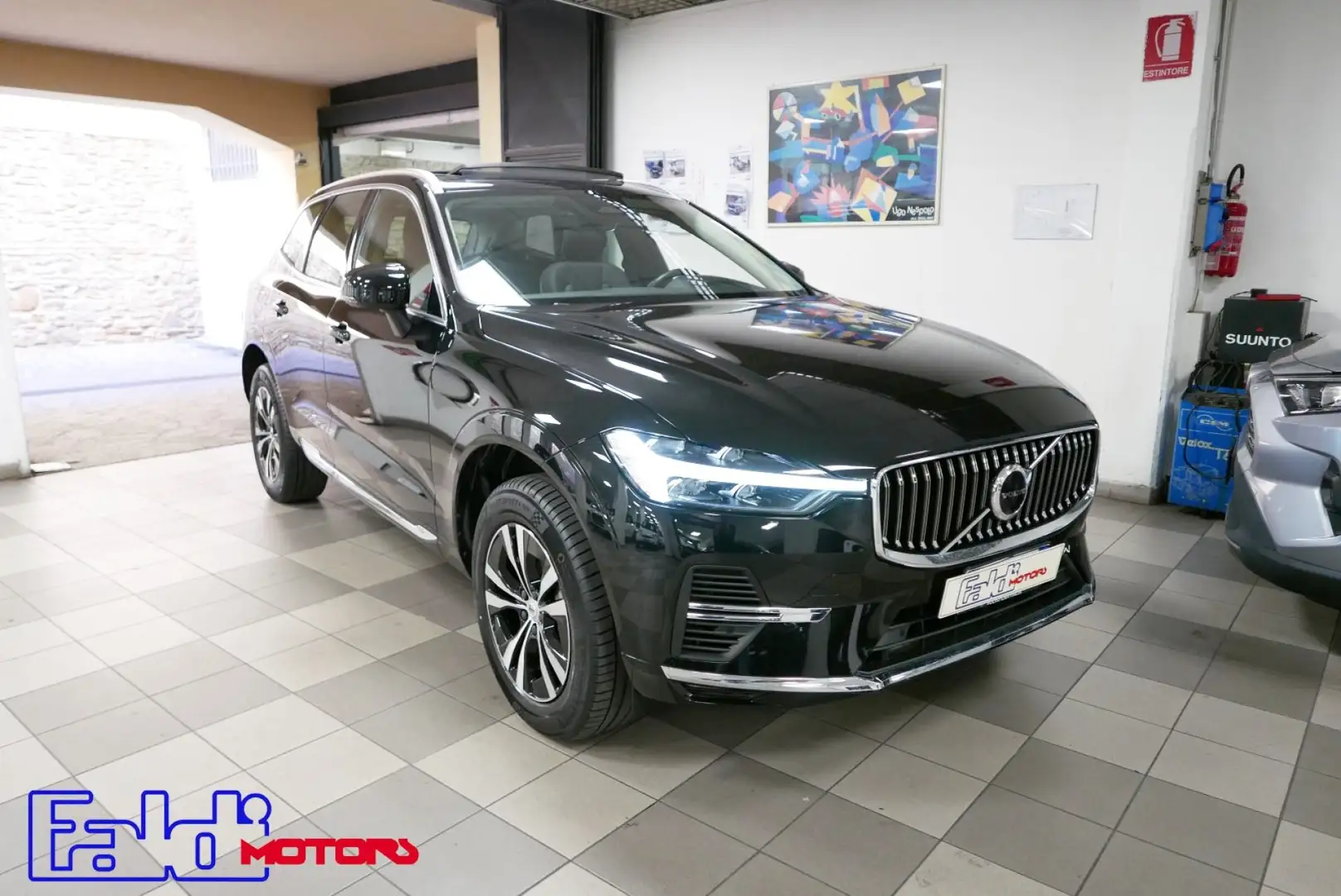 Volvo XC60 T6 Recharge Plug-in Hybrid AWD automatic Core Schwarz - 1