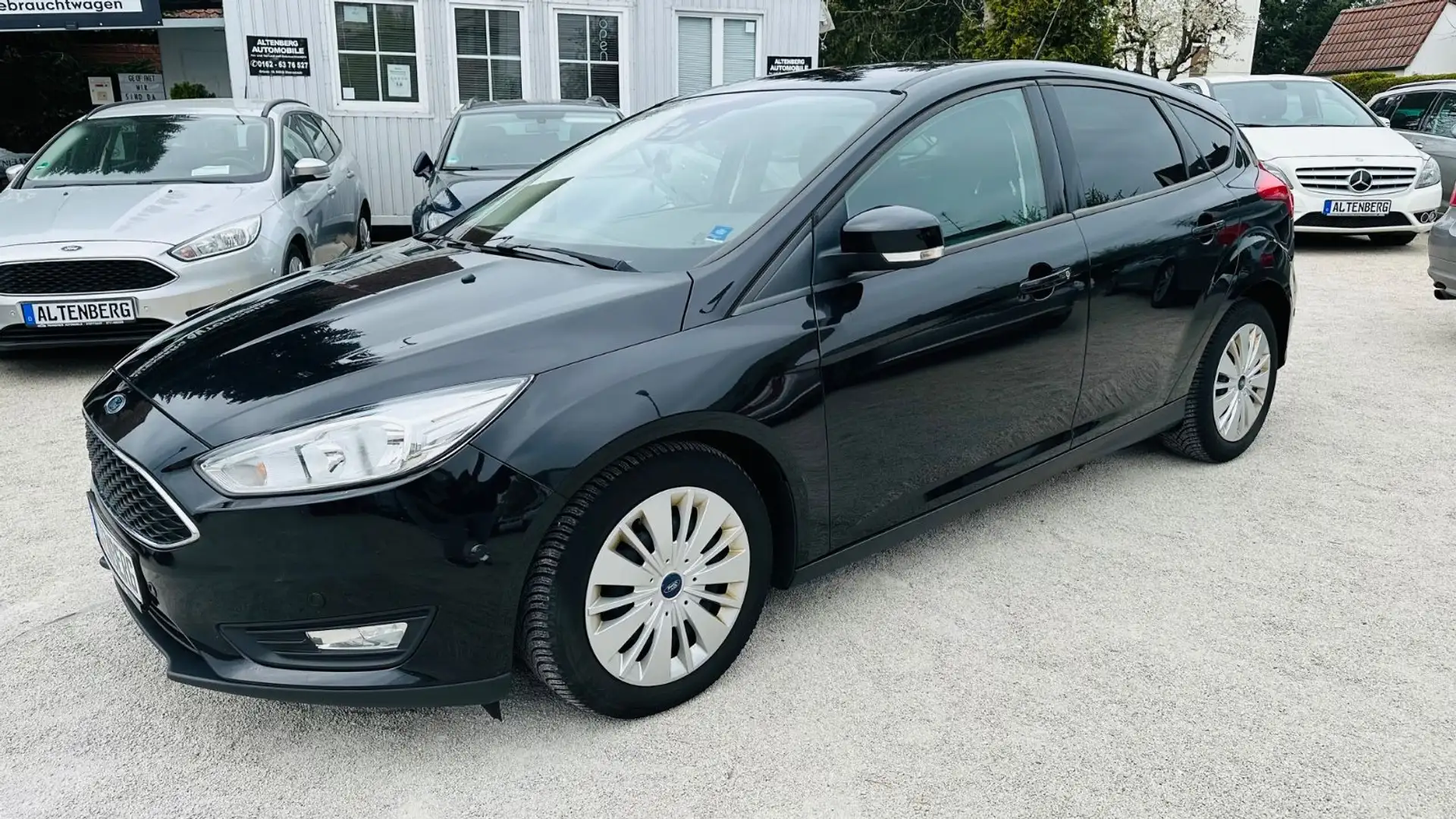 Ford Focus Lim. Business, Euro6. Schwarz - 1