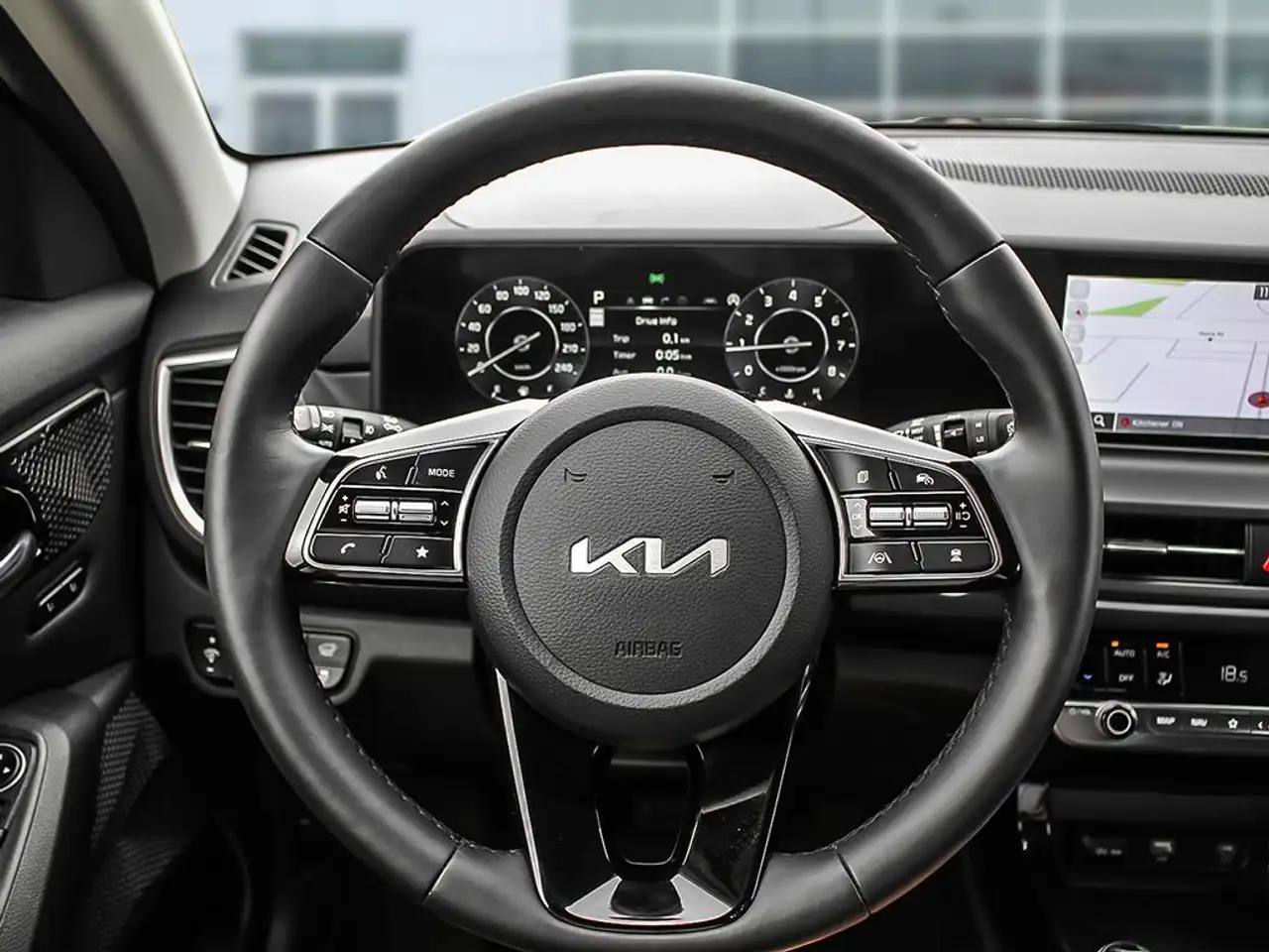 Kia Seltos снимка Kia Seltos