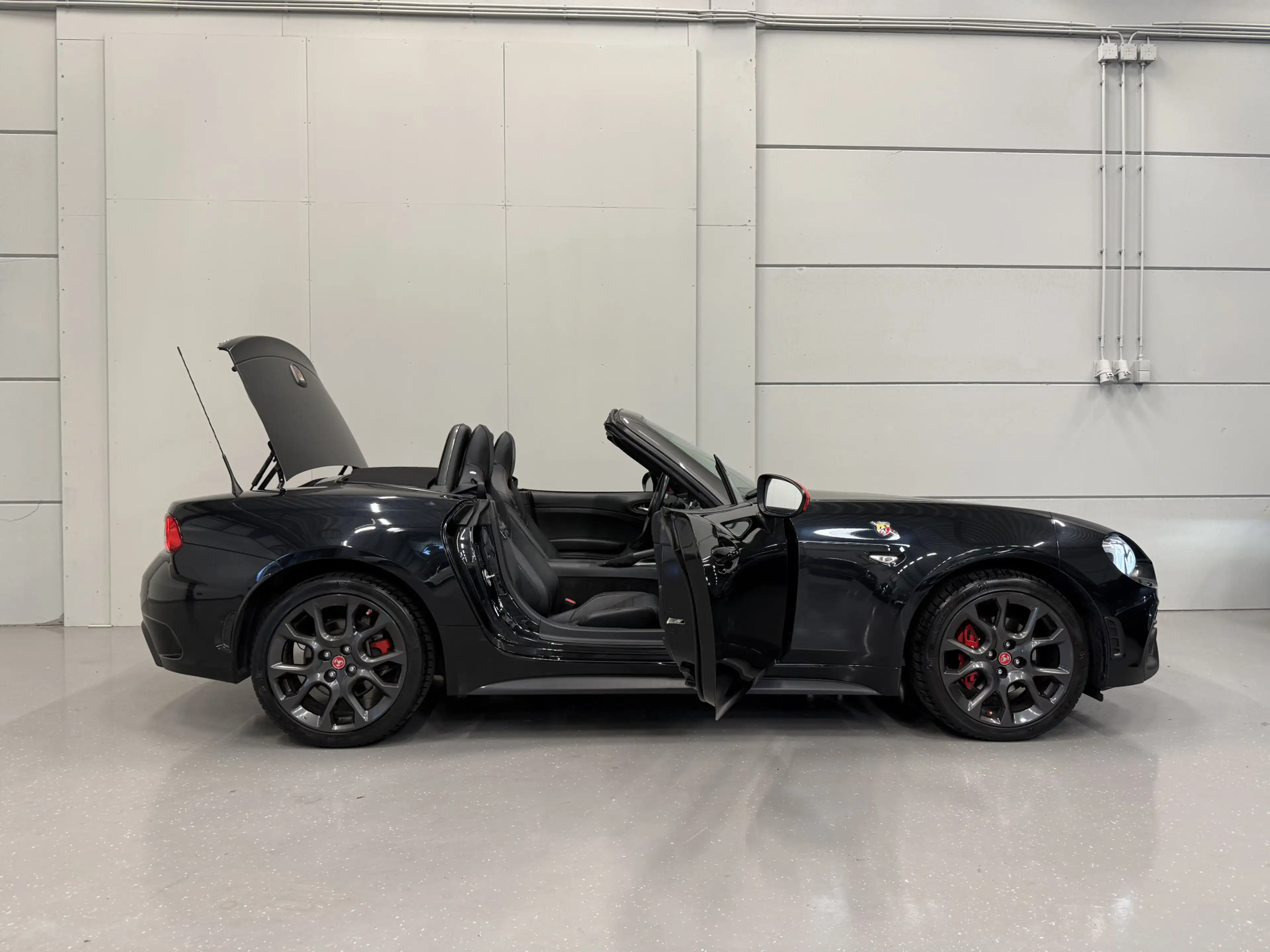 Fiat 124 Spider Abarth 1.4 MultiAir Turbo aut. LED/BOSE/ZWART-LEER — photo 9