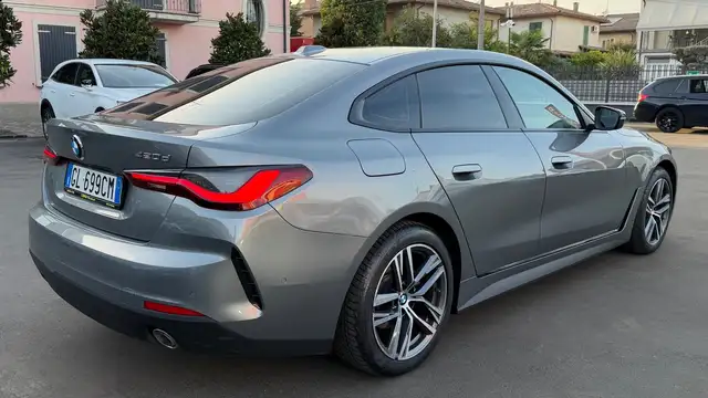 BMW 4 Series view 8
