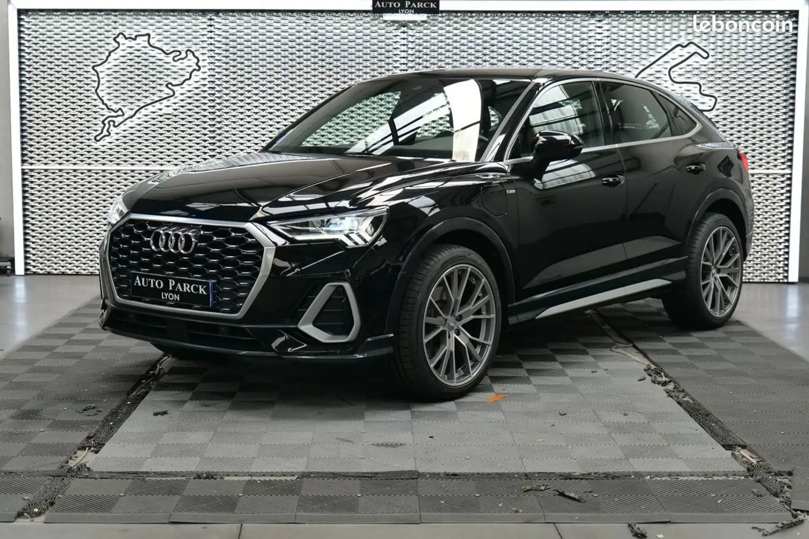 Audi Q3 NEW HYBRID 45TFSI e 245 S LINE 1° MAIN FRANCAIS TV Noir - 1