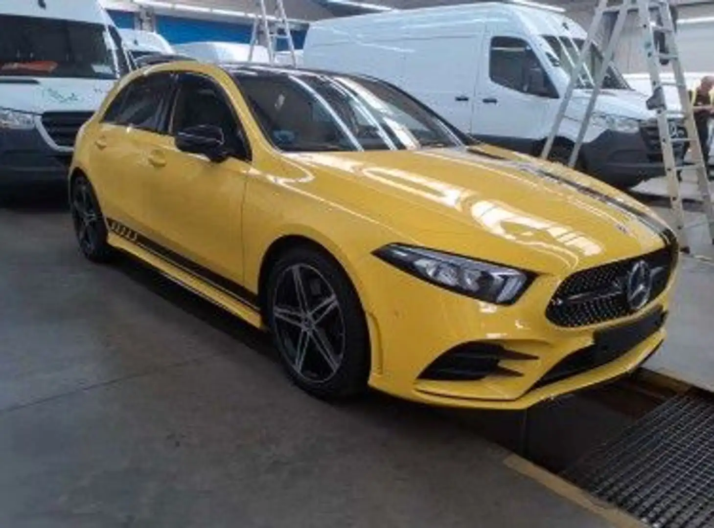 Mercedes-Benz A 250 AMG LINE NIGHT*PANO*WIDE*ACC*KAM*LED*TOP Amarillo - 2