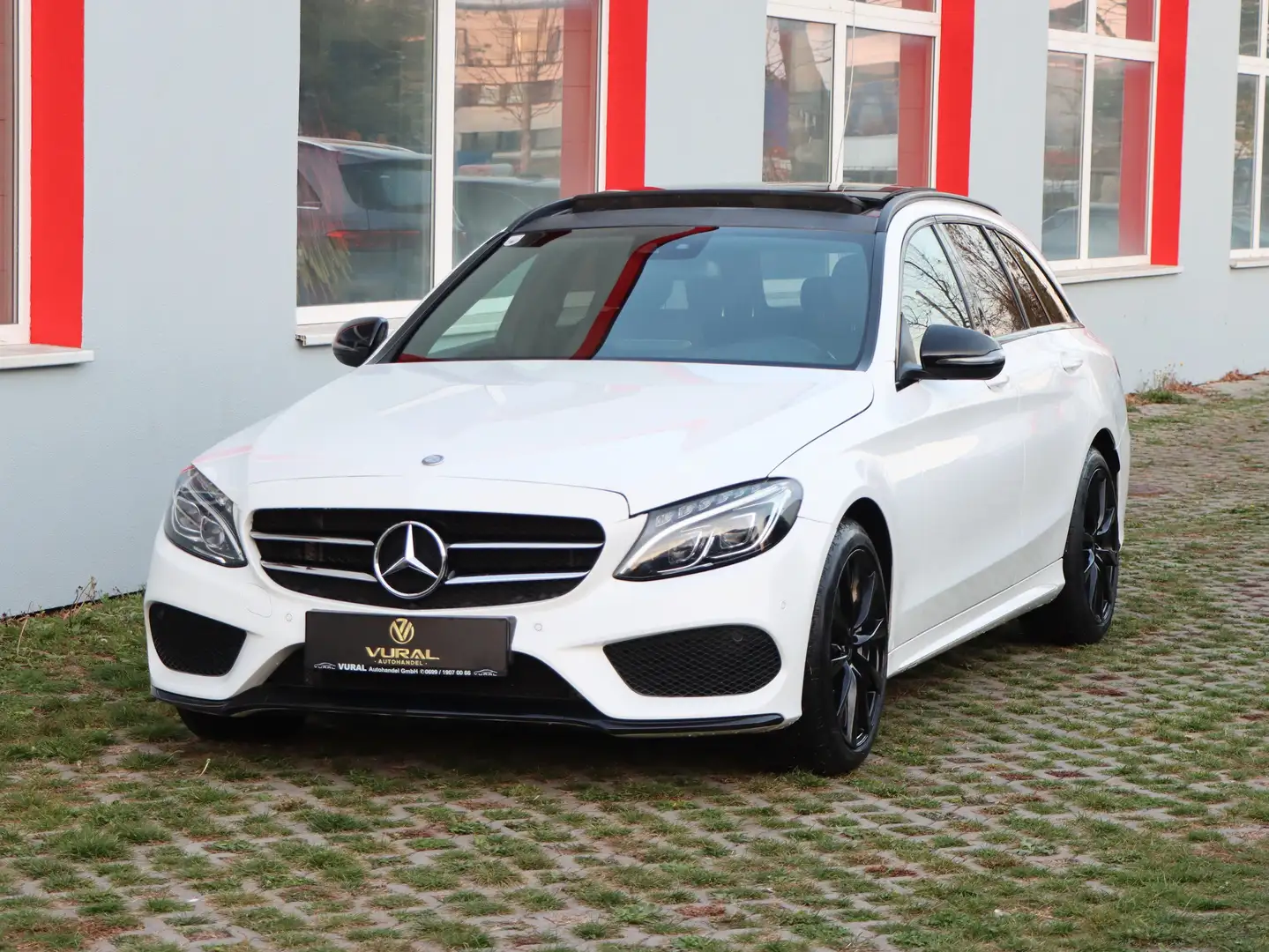 Mercedes-Benz C 250 C 250 T BlueTec / d 4Matic | AMG LINE | PANO Weiß - 1