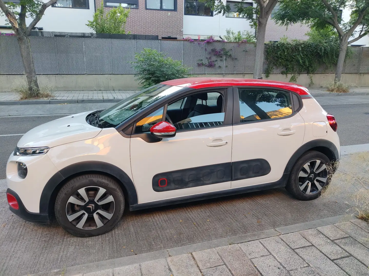 Citroen C3 1.2 PureTech Collection 82 - 1