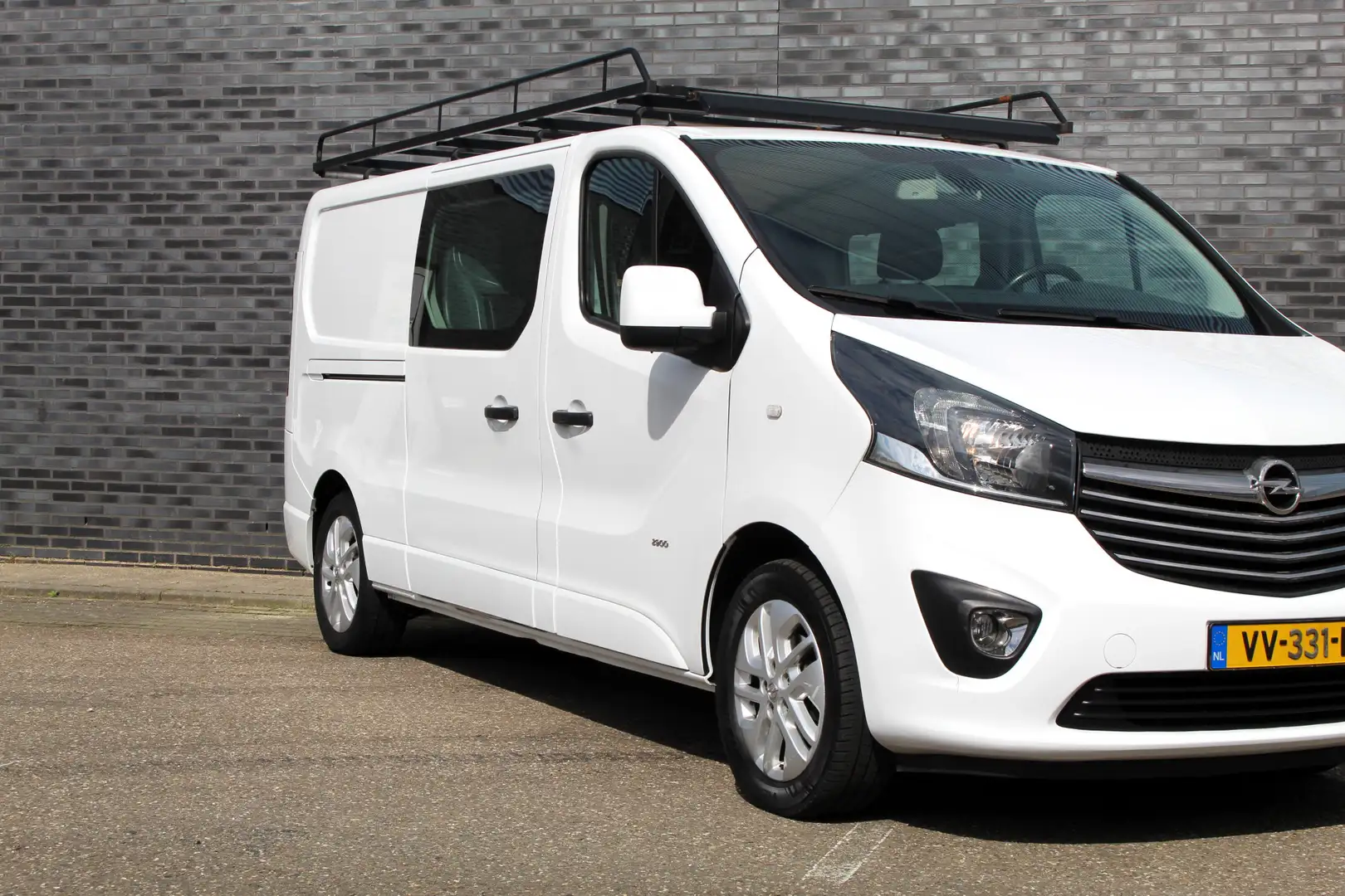 Opel Vivaro 1.6 CDTI L2H1 DC Sport EcoFlex I NAVI. I CRUISE I Wit - 2