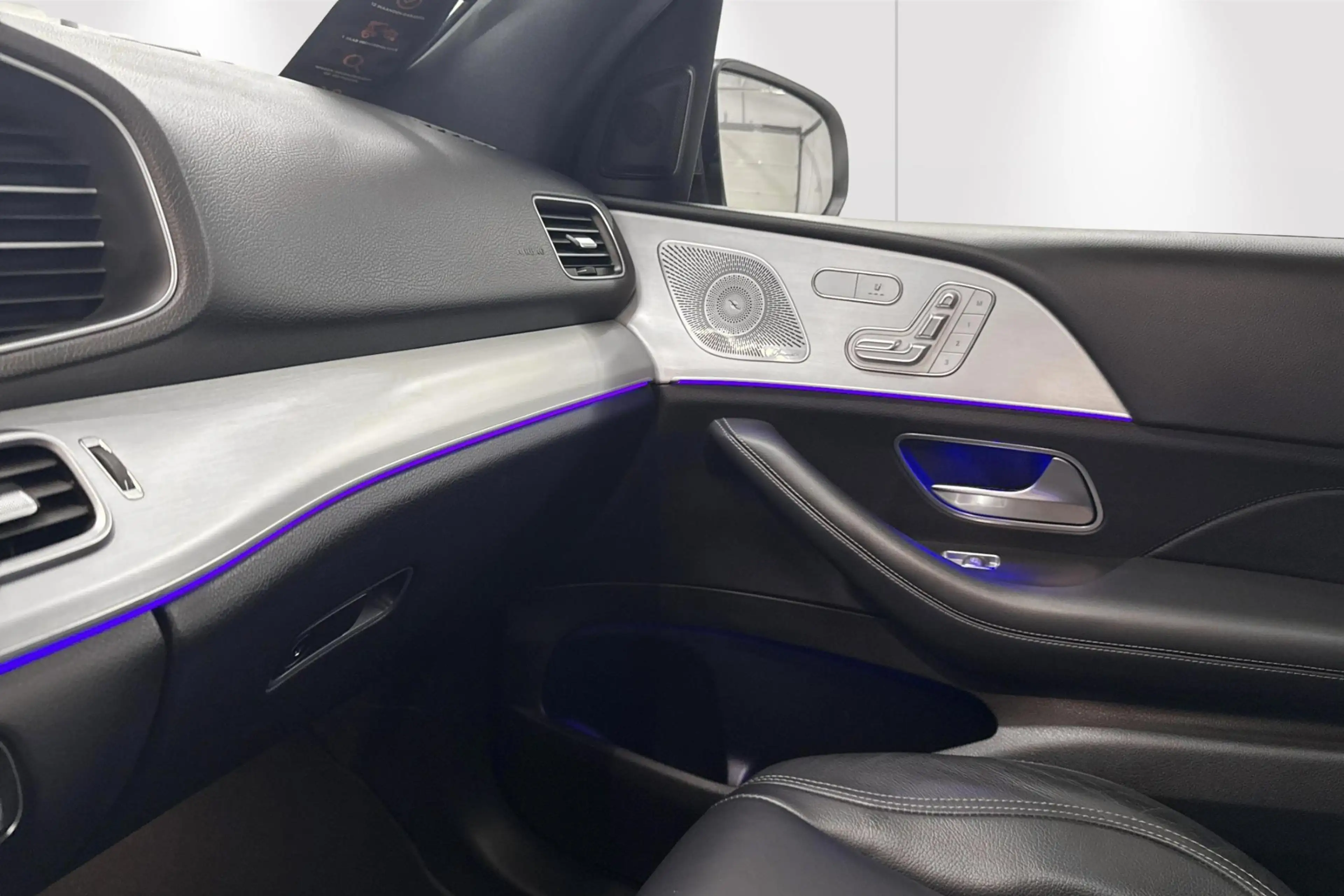 Mercedes-Benz GLE 350 GLE 350de 4MATIC AMG LINE — photo 26