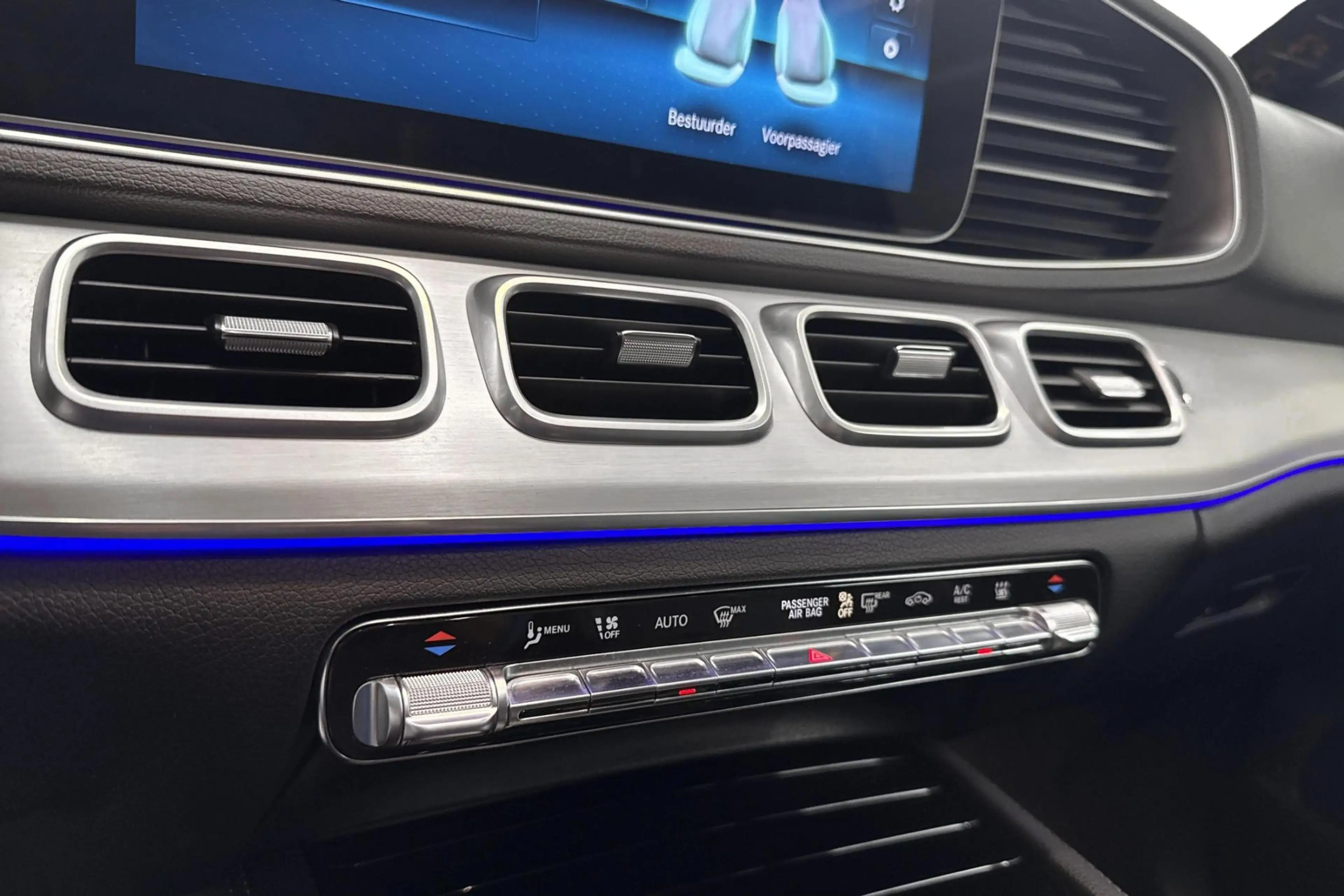 Mercedes-Benz GLE 350 GLE 350de 4MATIC AMG LINE — photo 23