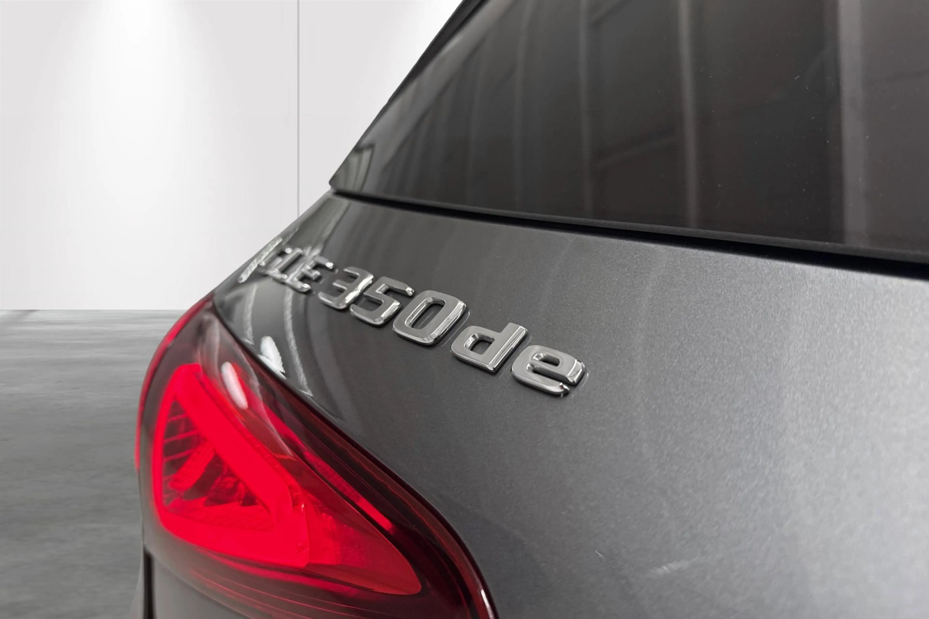 Mercedes-Benz GLE 350 GLE 350de 4MATIC AMG LINE — photo 34
