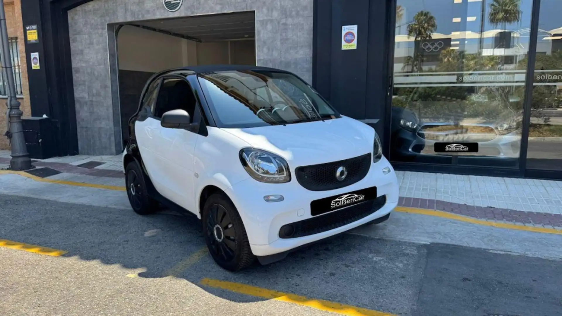 smart forTwo Coupé 52 Perfect Aut. Blanco - 1