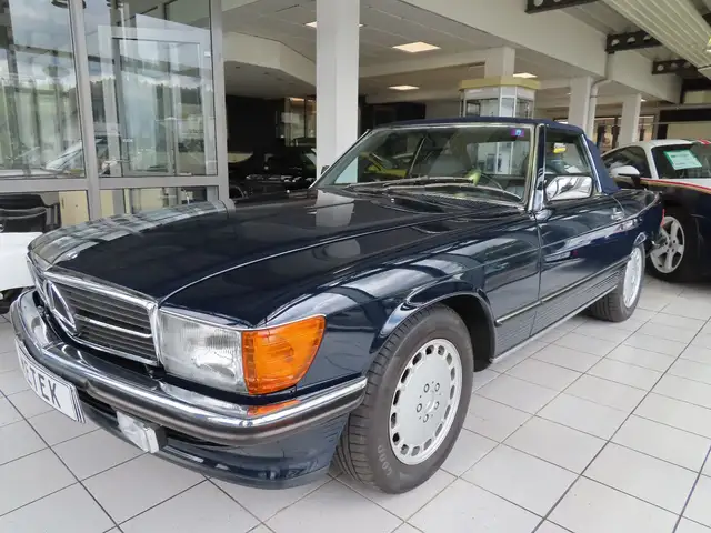 Mercedes-Benz SL 300 W 107  ORIGINAL 25590 KM DEUTSCHES  AUTO