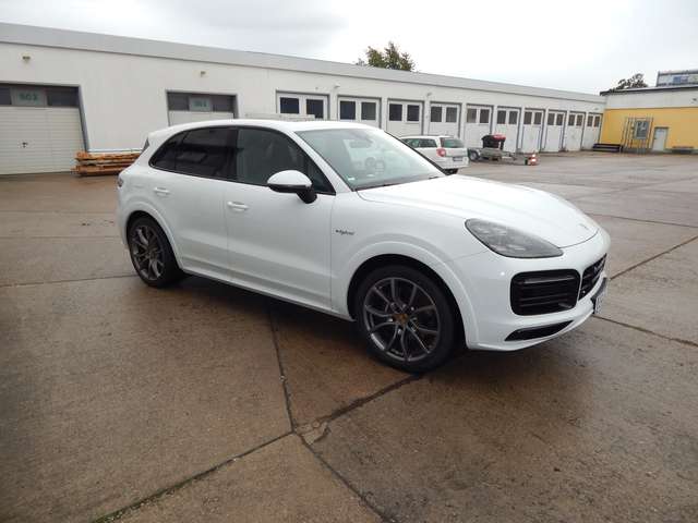 Porsche Cayenne E-Hybrid*LEDER*LM*NAVI*PDC*LED*SITZH*79000*