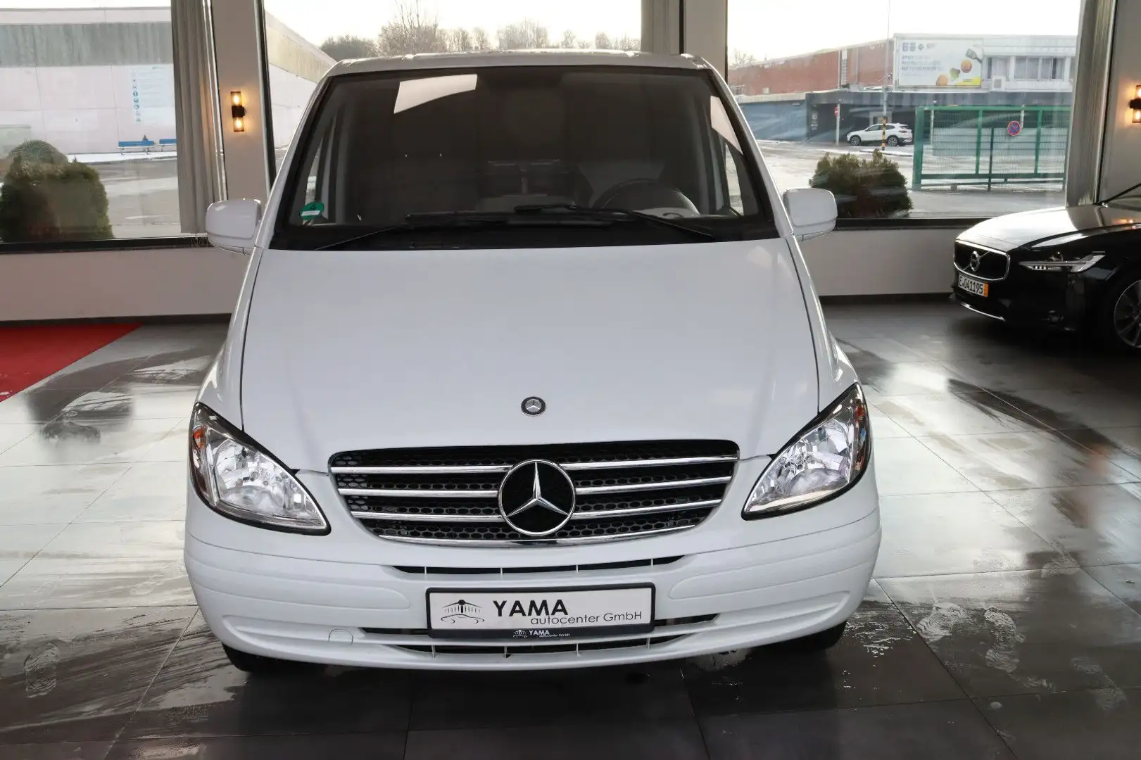 Mercedes-Benz Vito 4x4 Hentschke Bestattungswagen/Leichenwagen Weiß - 2