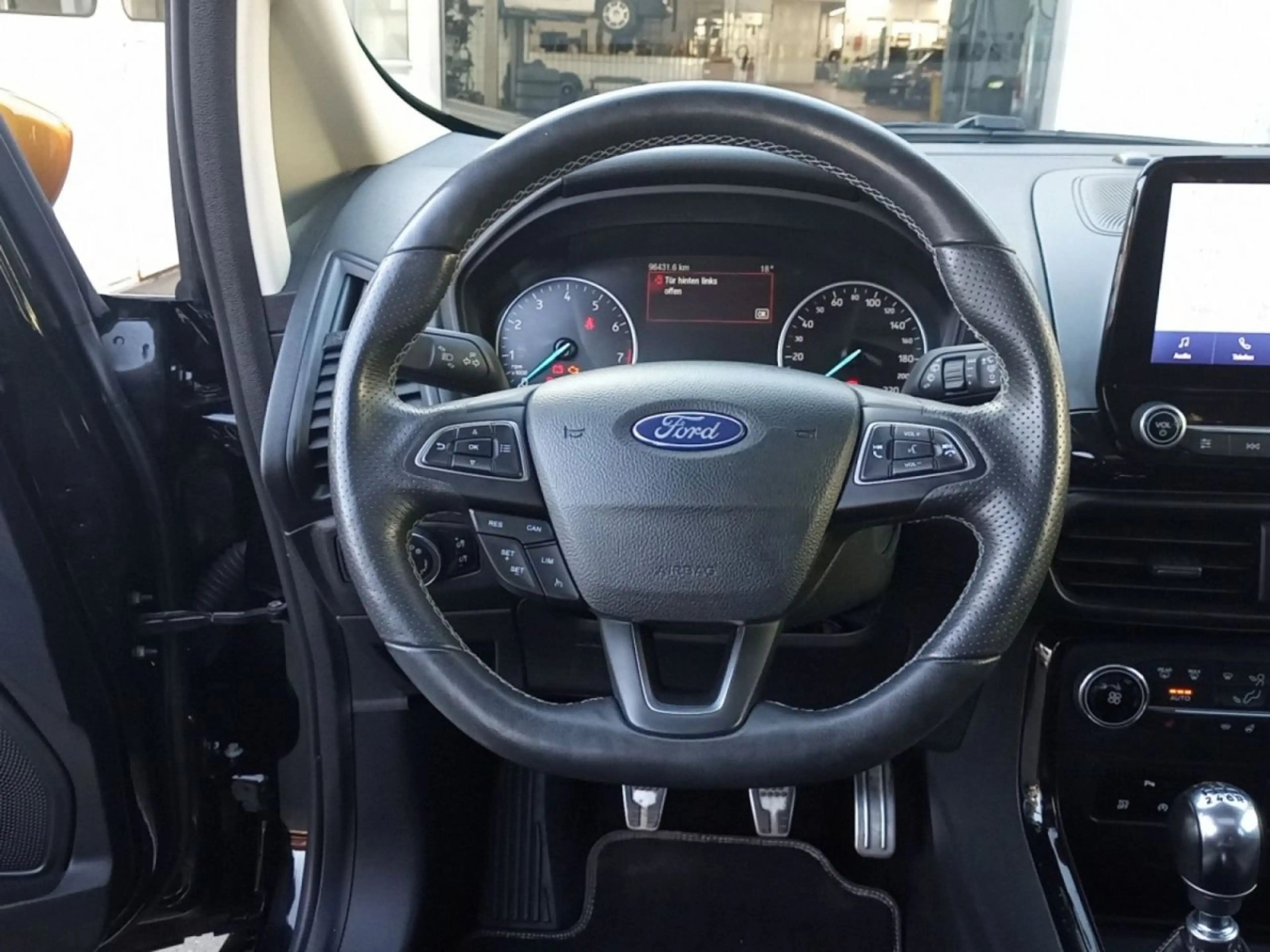 Ford EcoSport ST-Line — photo 12