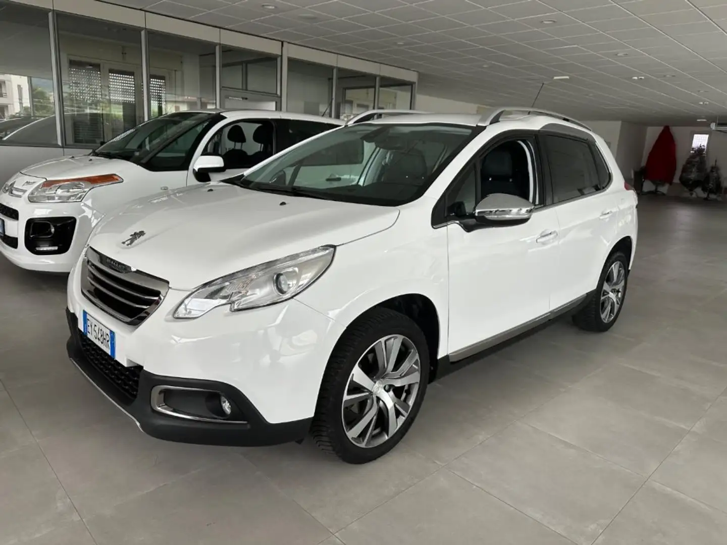 Peugeot 2008 1° serie 1.6 e-HDi 92 CV Stop&Start Allure Wit - 1