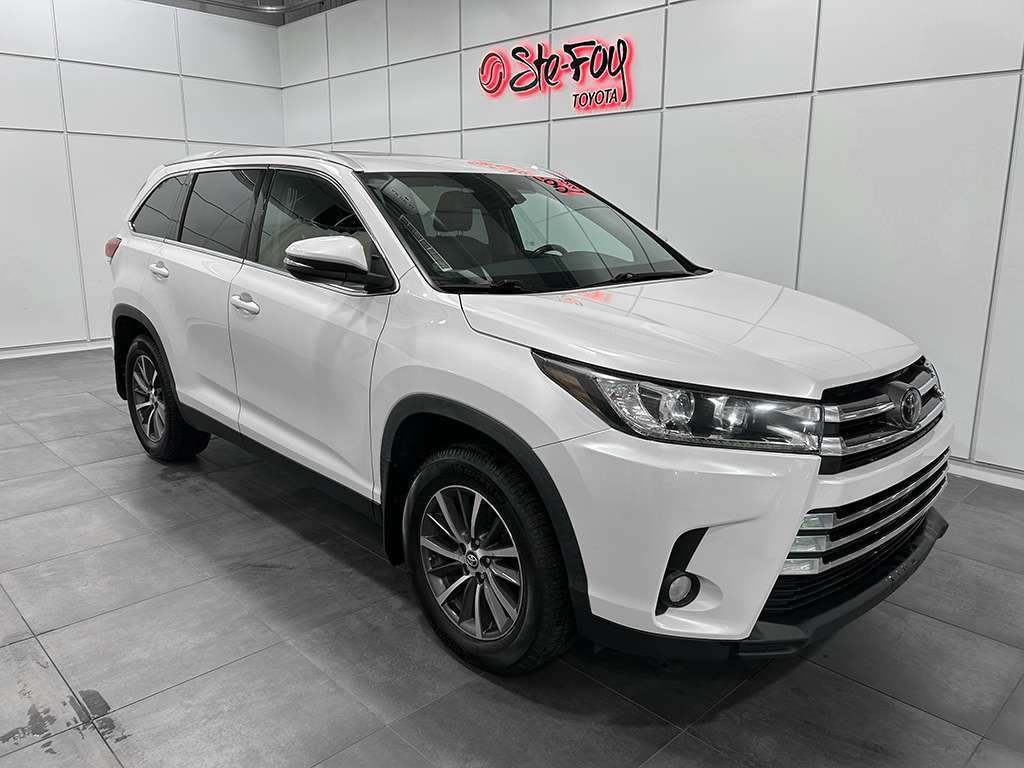 2019 Toyota Highlander XLE AWD - TOIT OUVRANT - SIEGES CHAUFFANTS - MAGS